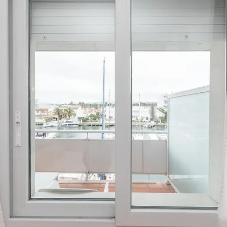 Apartamento Vista Canal Roses